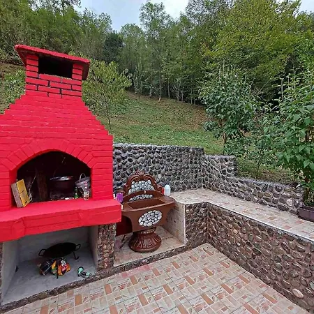 Vikendica Za Odmor Krivaja Sa Privatnom Plazom Hébergement de vacances *